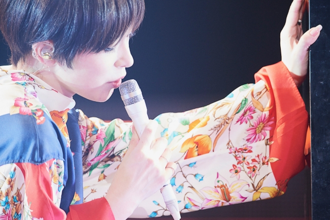 愛とサプライズに溢れた 不惑の余裕 がここに ｗｏｗｏｗ 椎名林檎デビュー周年記念の全国アリーナツアーを1月27日 ニコニコニュース