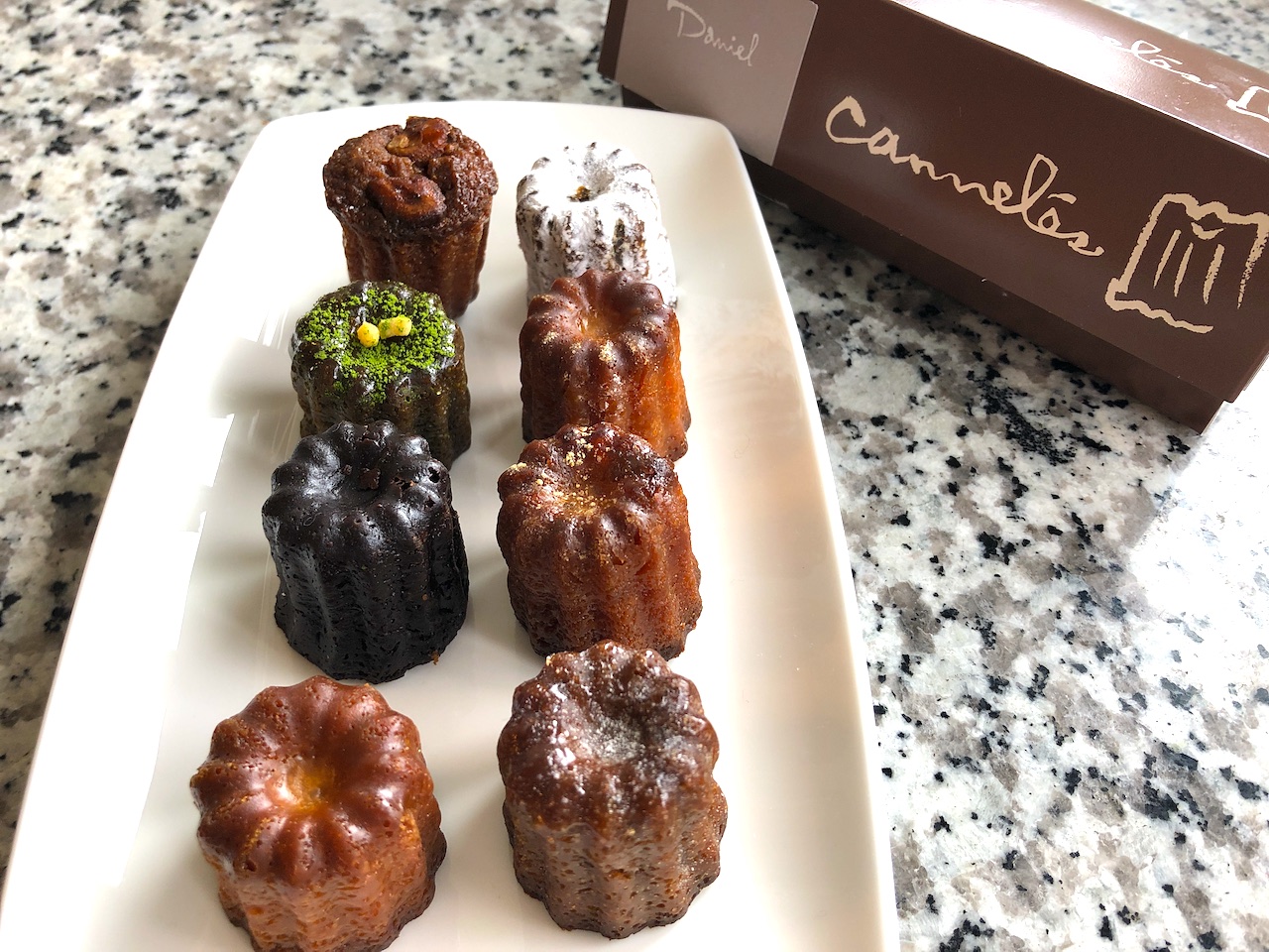 大阪土産におすすめ ダニエルの小さなカヌレが可愛くてコスパよし ニコニコニュース