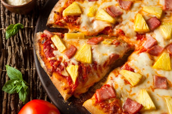 ピザのパイナップルは許せる 許せない ハワイアンピザ をめぐり 海外では結構真剣に議論されていた件 ニコニコニュース