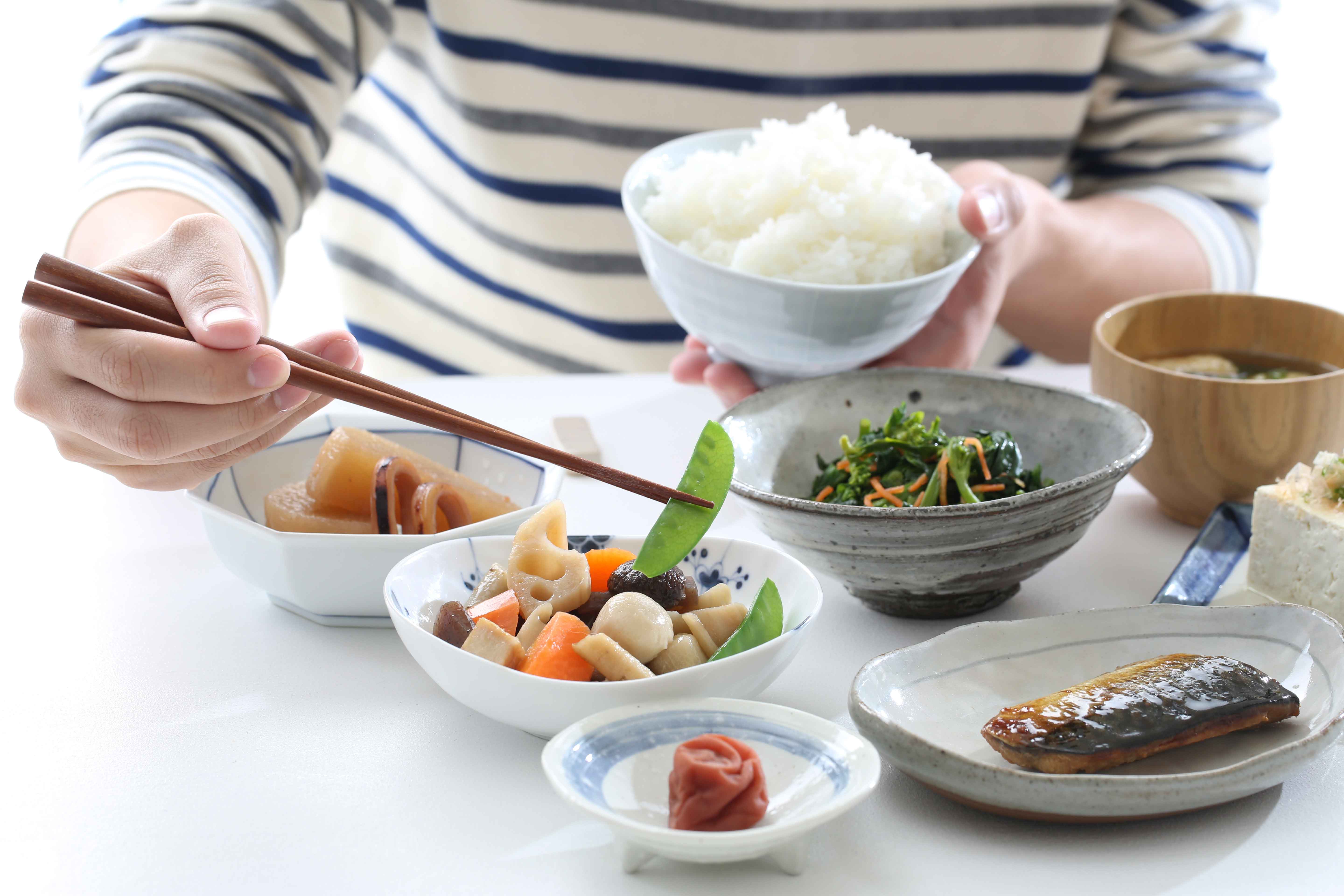 食べ物の好き嫌いが激しい人に批判の声 外では無理して食べるケースも ニコニコニュース