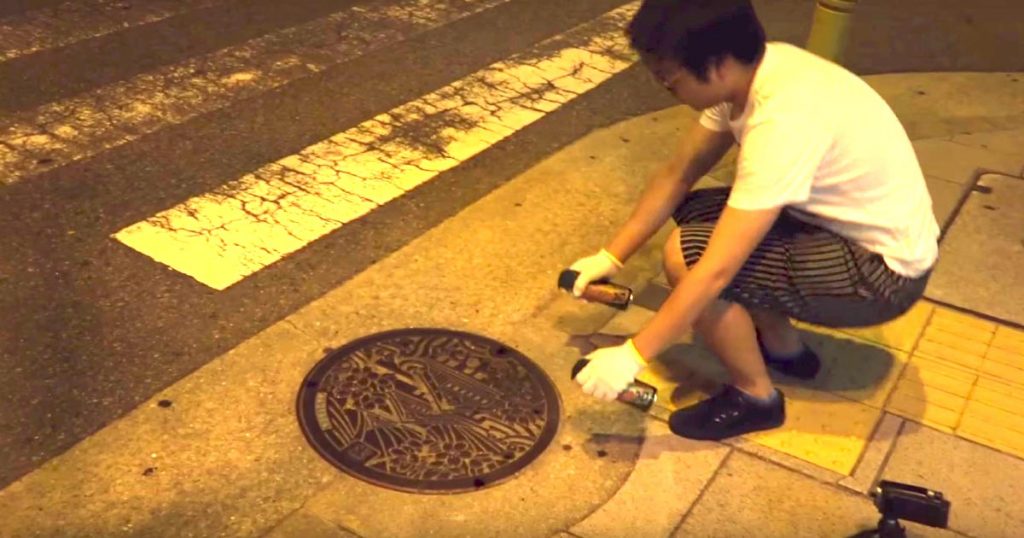 大阪難波のマンホールの中にゴキジェットを噴射したら ヤバすぎることになってしまう こんなに大量にいるとは驚き ニコニコニュース