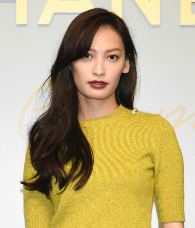 25センチもバッサリ 大政絢 中学生以来 ショートヘア が 超似合ってる と反響 ニコニコニュース