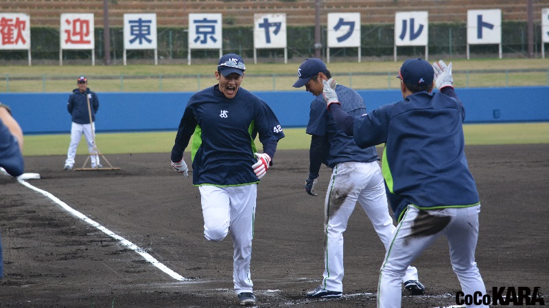 恐怖 落合トレ コロンビア ノック 地鶏トレ Etc プロ野球キャンプ 珍トレ集 ニコニコニュース