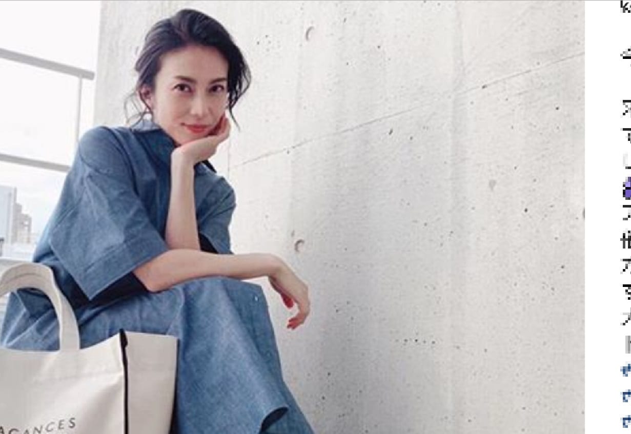 柴咲コウ 足組みポーズでファンを悩殺 やっぱりキレイ と絶賛の声 ニコニコニュース