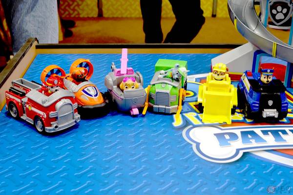 逃げるトーマス やアメリカ人気アニメの乗りものも タカラトミー新製品公開 ニコニコニュース