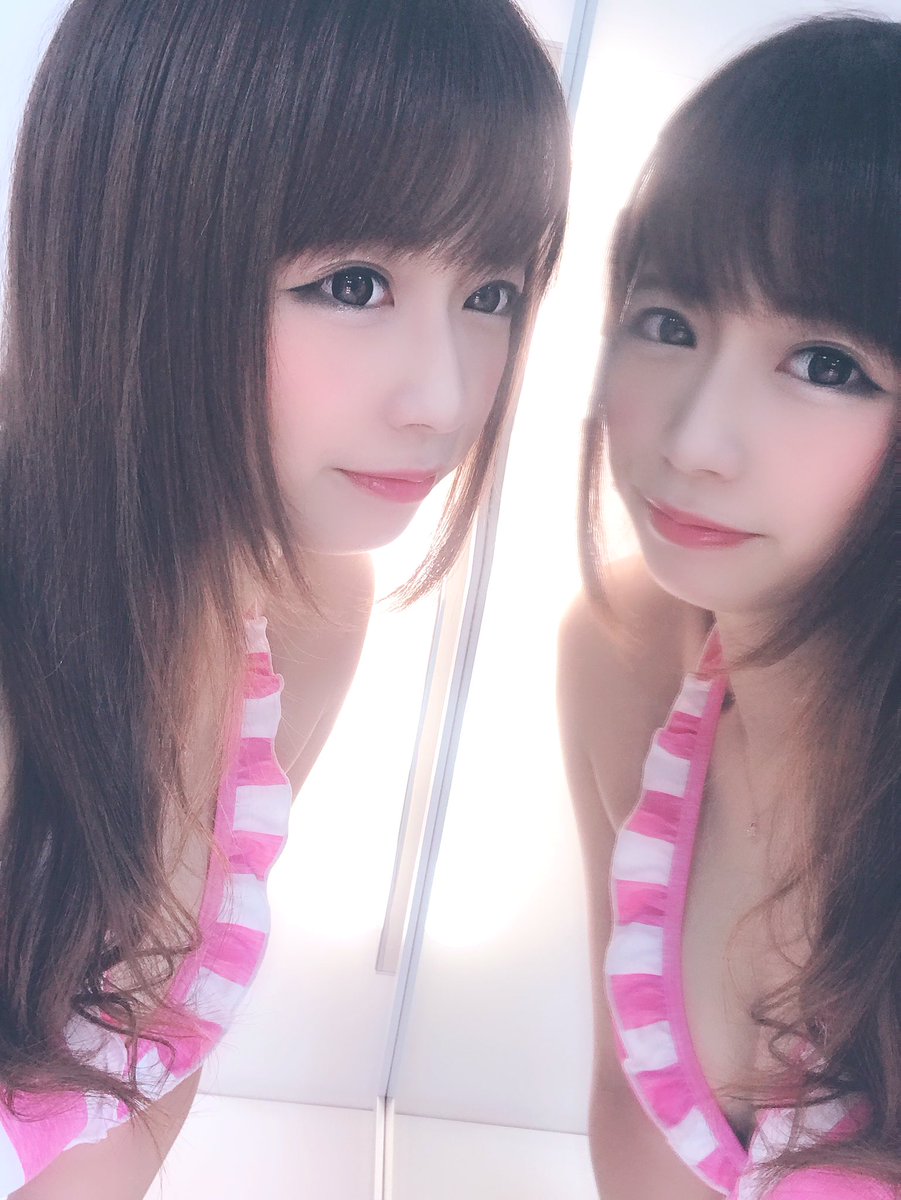 優しい表情に朝から癒される 注目のグラビアアイドル 桜りんが魅せたセクシービキニ 鏡の中の カメラ目線 にドキッ りん ニコニコニュース