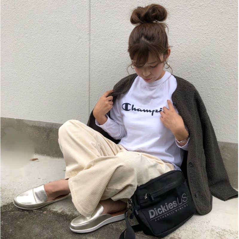 Guコーデュロイでトレンド感抜群の垢抜けコーデ ニコニコニュース