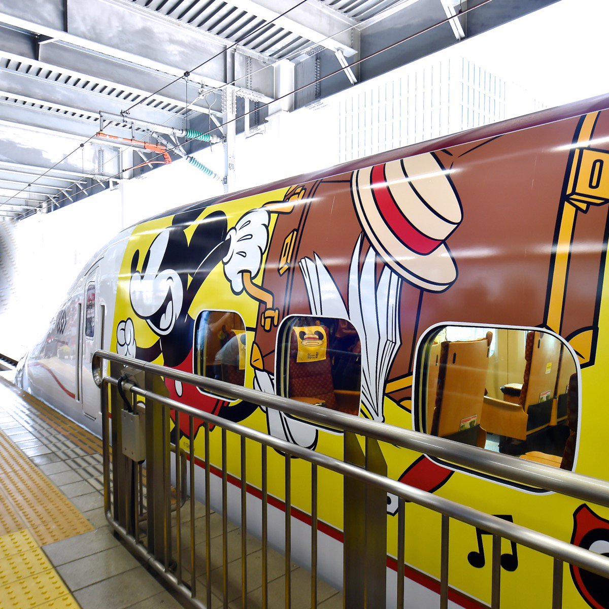 ミッキーの新幹線を徹底紹介 Jr九州 Go Waku Waku Trip With Mickey プロジェクト ニコニコニュース