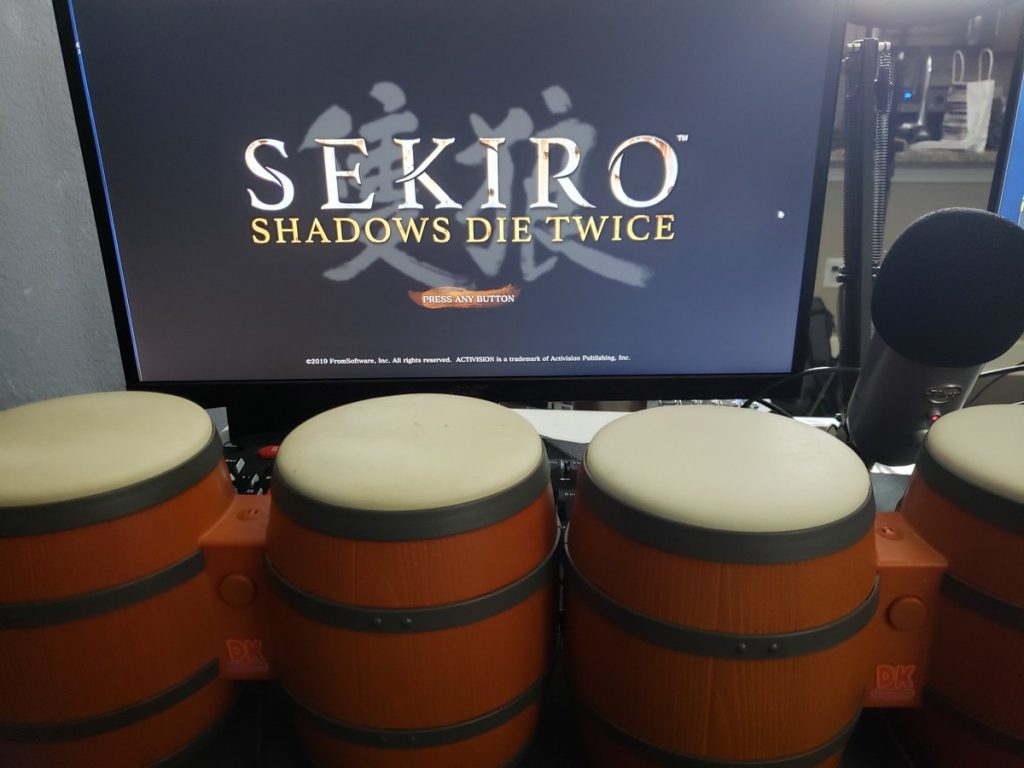 Sekiro を タルコンガ でクリアした凄腕ゲーマーが現る リズムゲームのように攻略 敵の攻撃にあわせてビートを刻 ニコニコニュース