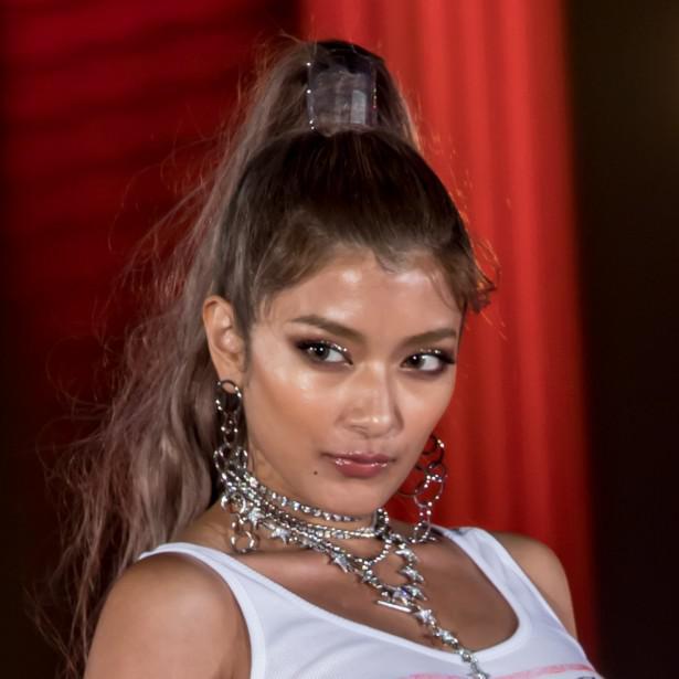 ローラ 髪ばっさり ショートボブにしちゃった 大胆イメチェンヘア公開 ニコニコニュース