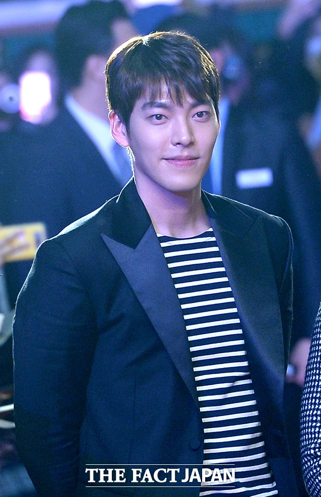 キム ウビン 先輩チョ インソンと花まつり行事に出席 ニコニコニュース