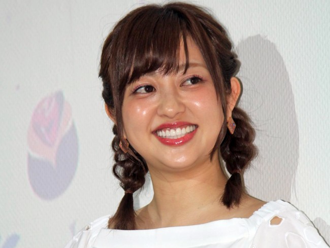 菊地亜美の浴衣姿に 最高 お似合い の声 ピンクの髪色も好評 ニコニコニュース