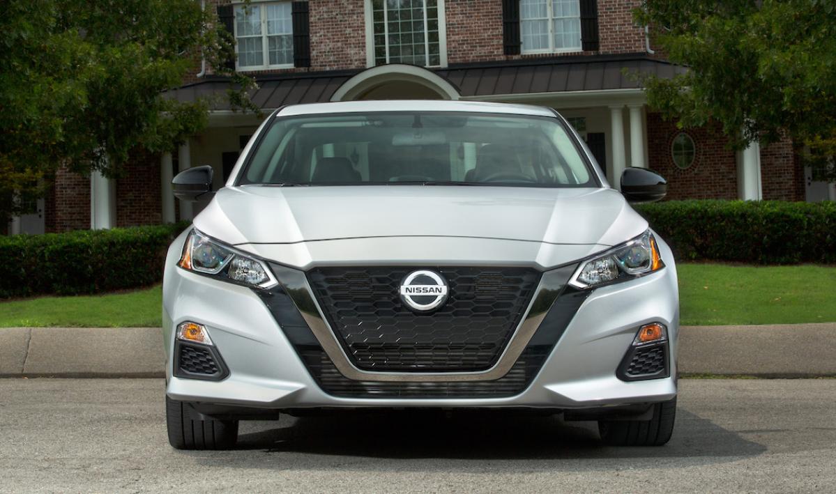 どちらも日本では買えない 北米でもっとも売れている日産車 インフィニティ車は ニコニコニュース