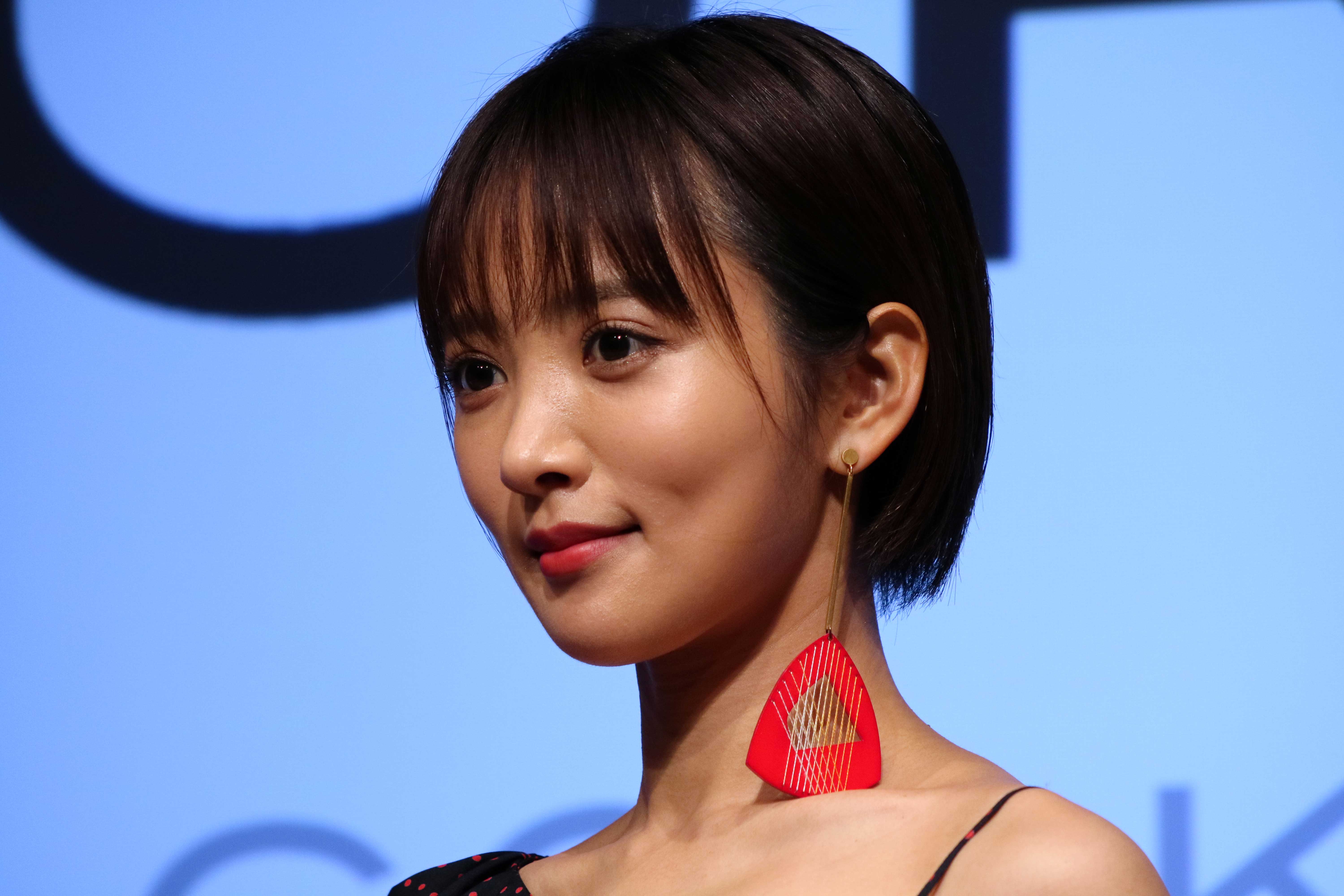 夏菜 横向きで浮き出た くっきりバスト にファン悶絶 スタイル良すぎ ニコニコニュース