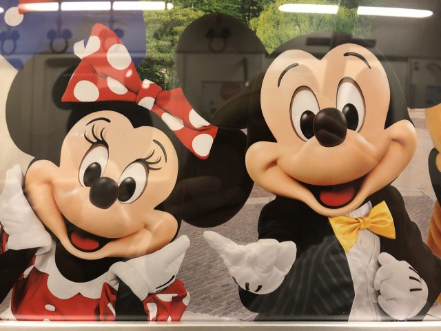 知らなきゃよかった ディズニーランド に 鏡 と 時計 がないのは本当なのか 調べてみた ニコニコニュース