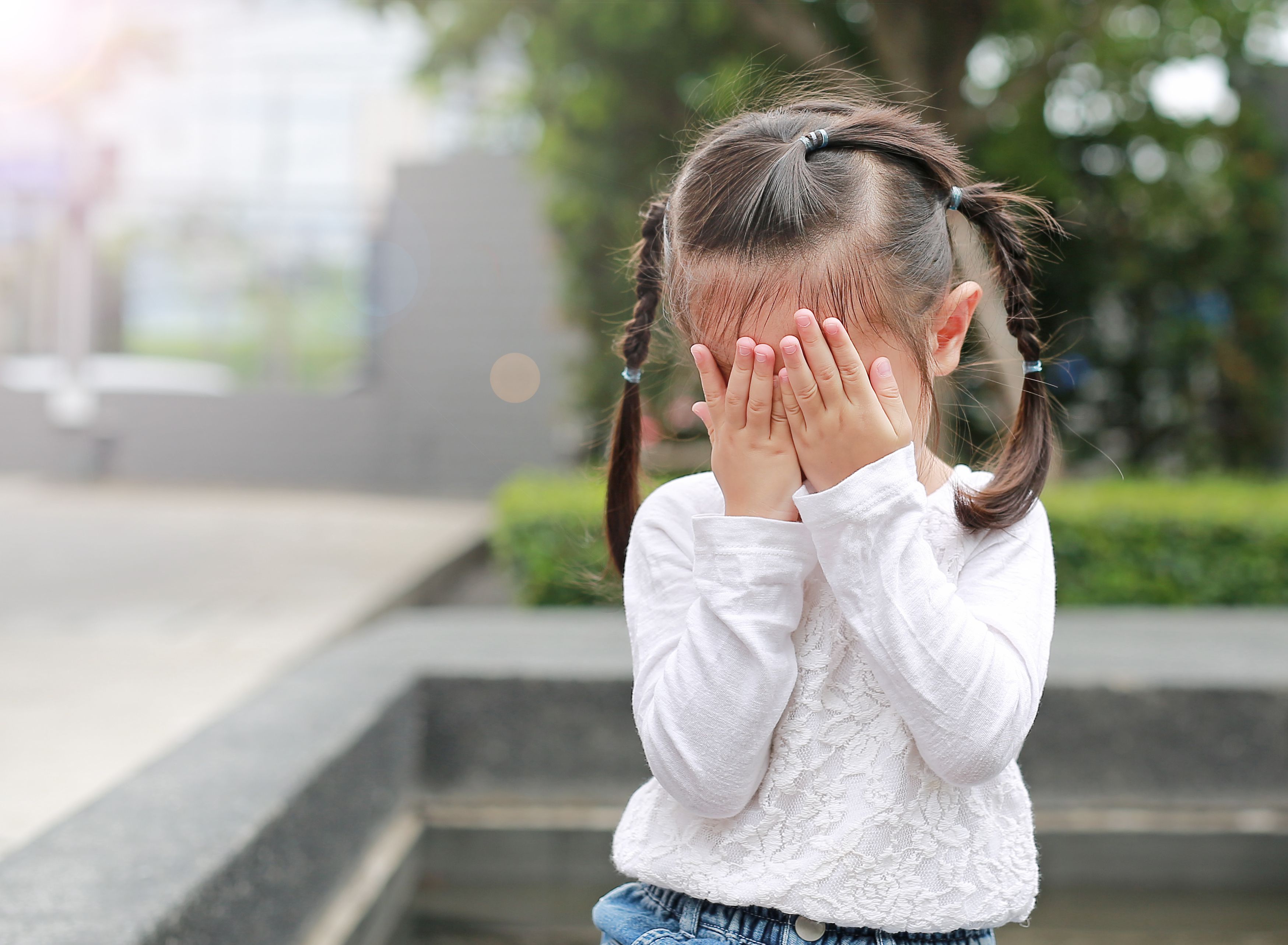 アトピーを理由に同級生から 手ではなく手首 をつままれた 女芸人の告白に反響 ニコニコニュース