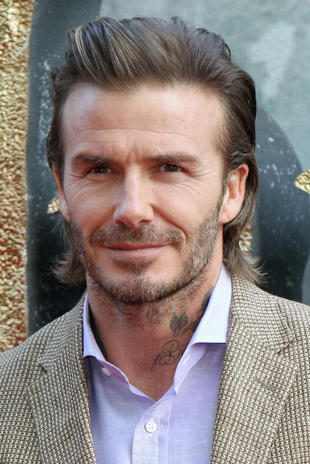 クールすぎ ベッカム三男 後ろ蹴りで ボトル キャップ チャレンジ 成功 ニコニコニュース