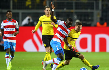 アストン ビラ クラブ ブルージュからジンバブエ代表マーヴェラス ナカンバ獲得 ニコニコニュース