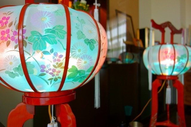 お盆は盆提灯を飾ろう 飾り方やレンタル提灯 新盆についても調査 ニコニコニュース