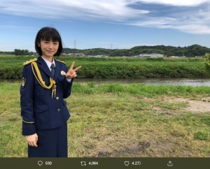 浜辺美波演じる 腹黒ぶり はアイドルの現状を風刺 ピュア 一日アイドル署長の事件簿 ニコニコニュース