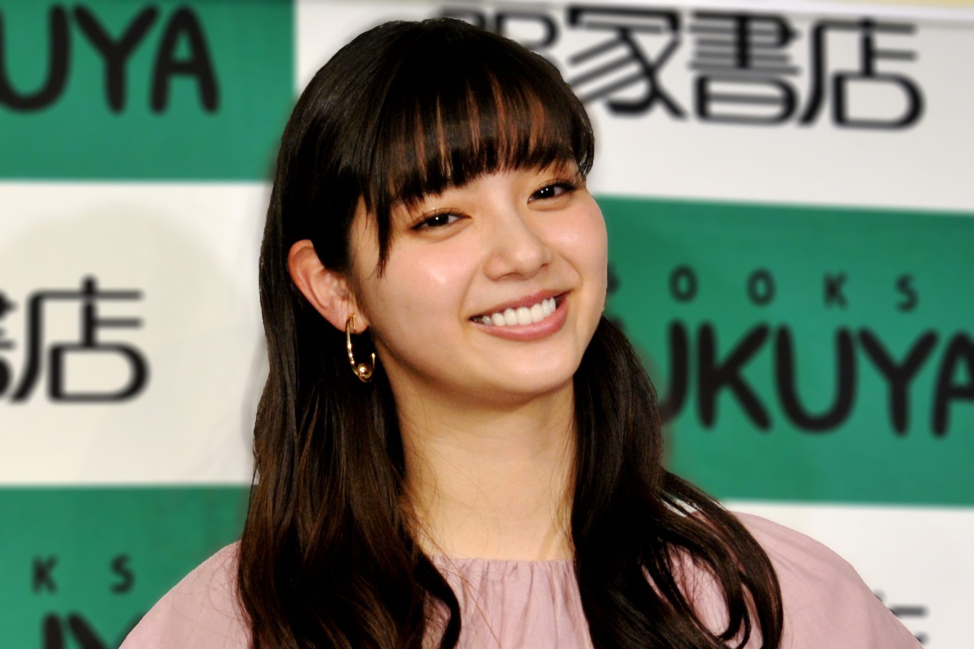 ロケバス運転手と結婚した新川優愛もいるが 芸能人と結婚したい ニコニコニュース