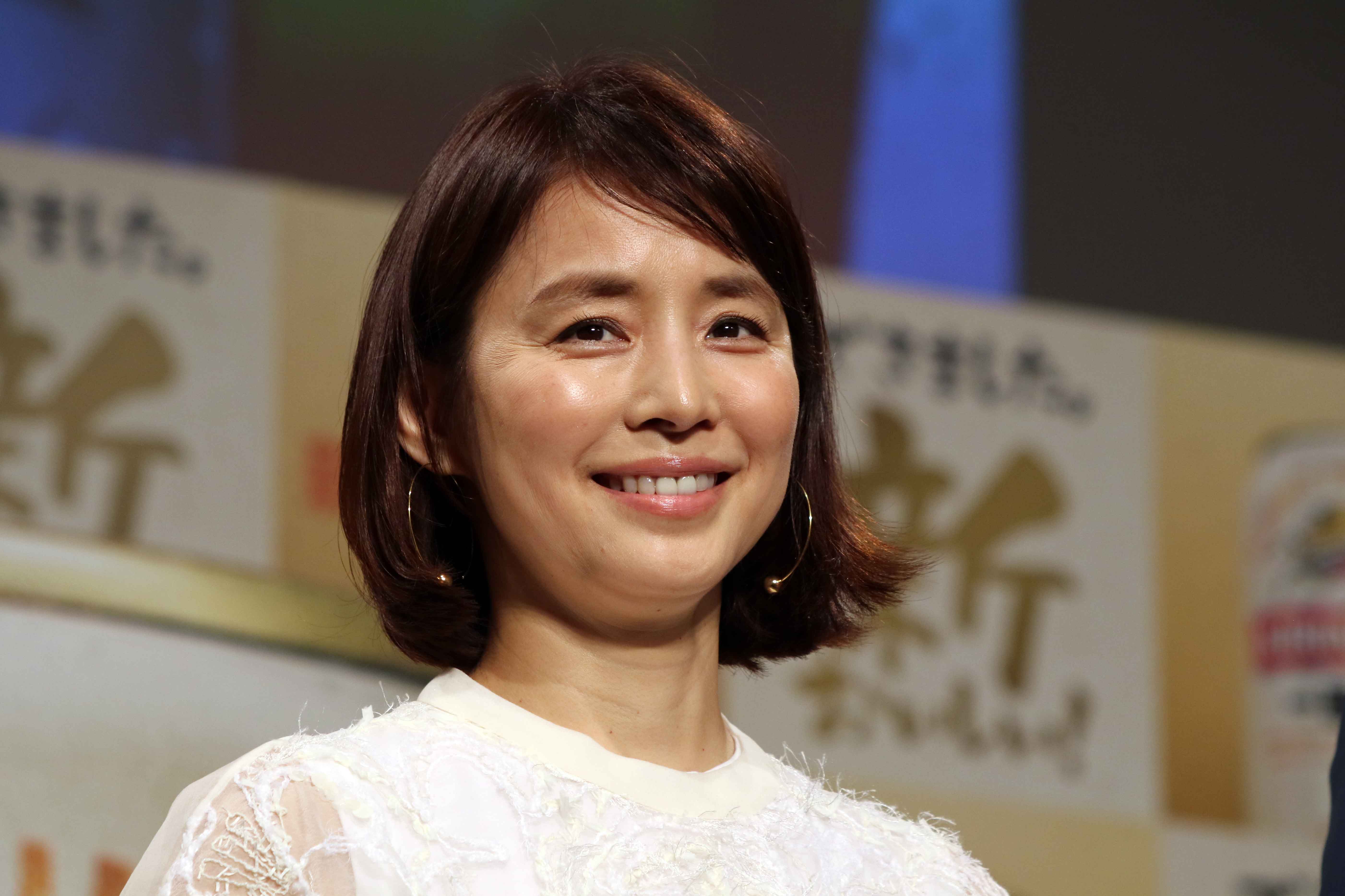 石田ゆり子 中井貴一の2ショットを公開 理想の総理夫妻 と話題に ニコニコニュース