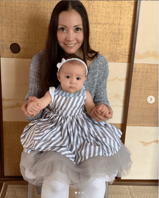 土屋アンナ 次女との おめかし 2ショットが反響 ママそっくり おめめくりくり ニコニコニュース