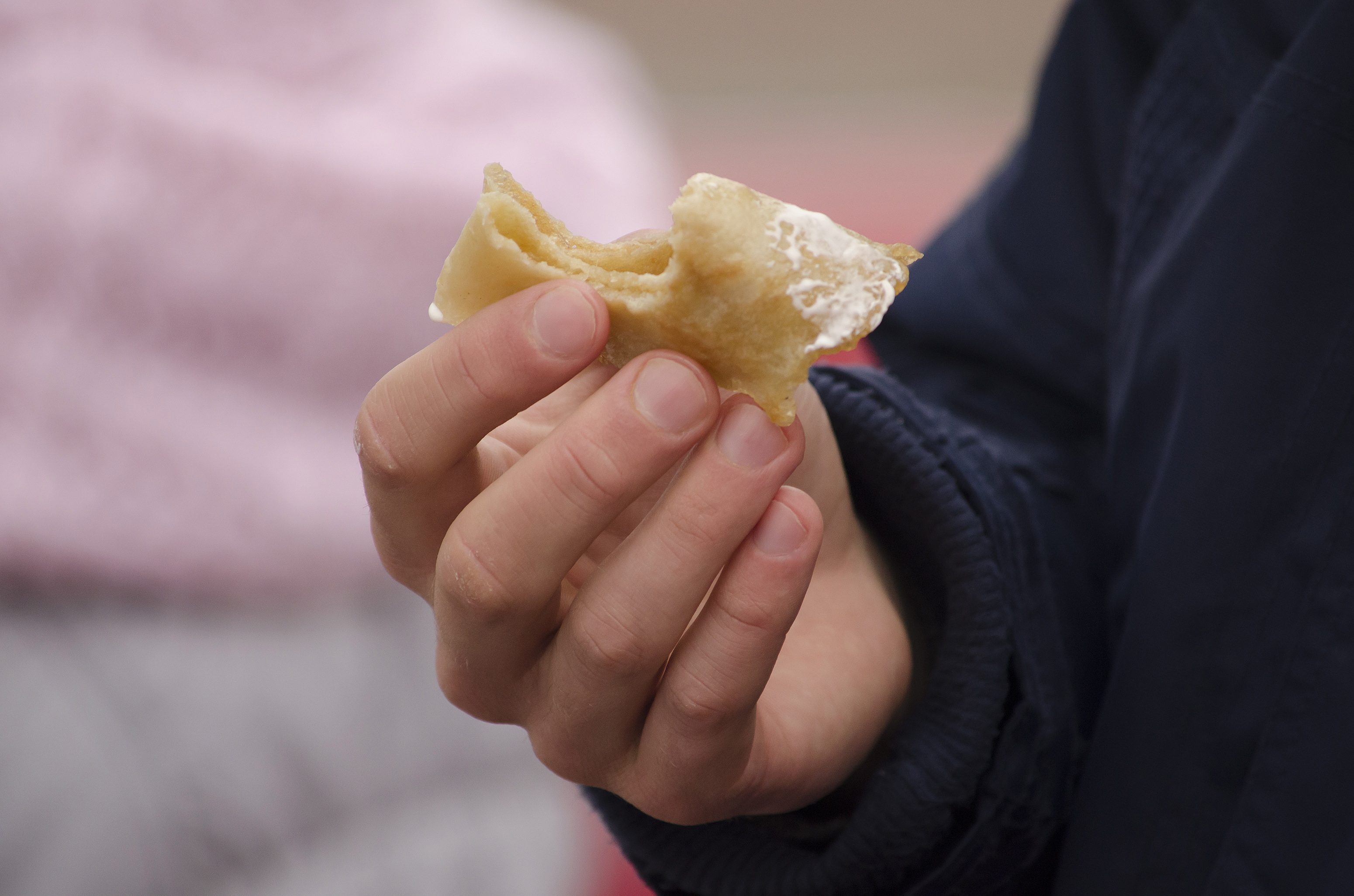 クレープどうぞ 14歳の男子生徒たちが精液や尿入りの食べ物を先生に ニコニコニュース