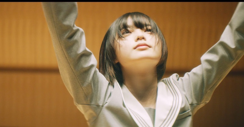平手友梨奈のソロ曲 角を曲がる のmv公開 欅坂46 東京ドーム公演最終日のダブルアンコールで披露 ニコニコニュース