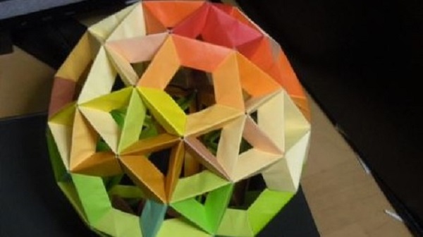 150枚の折り紙で変形十二面体を作ってみた ニコニコニュース