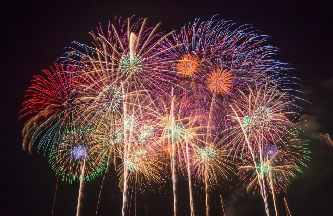 音楽とシンクロする花火大会 モエレ沼芸術花火19 特別番組をj Comチャンネルで放送 ニコニコニュース