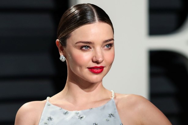 また男の子 ミランダ カー 第3子を出産 ニコニコニュース