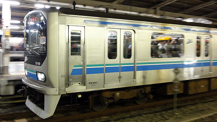 いまも都心を走る9系 東京臨海高速鉄道70 000形の年 ニコニコニュース