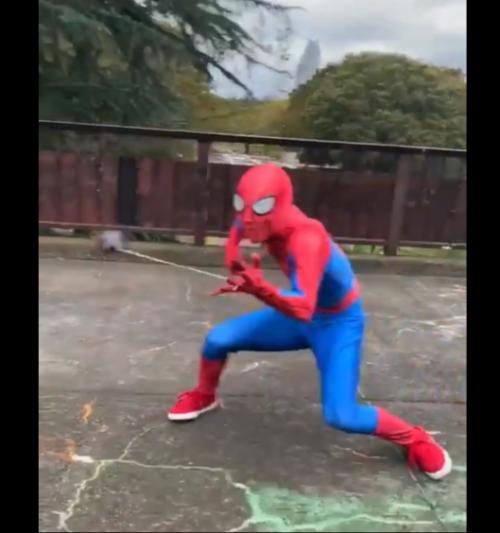 なんだ 世界チャンピオンのスパイダーマンか ヨーヨー世界大会 日本人チャンピオンの スパイダーマン 動画に驚きの過去 ニコニコニュース
