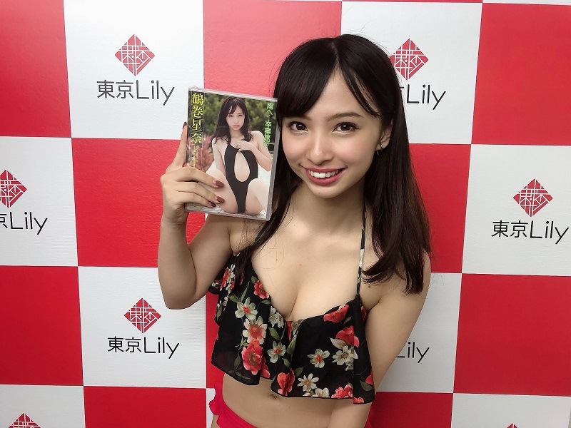 鶴巻星奈がラストDVD!? 「着物からの水着が大人っぽくお気に入りです