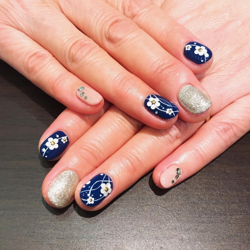 お正月向き年ネイルデザイン 和柄から親戚ウケシンプルまで ニコニコニュース