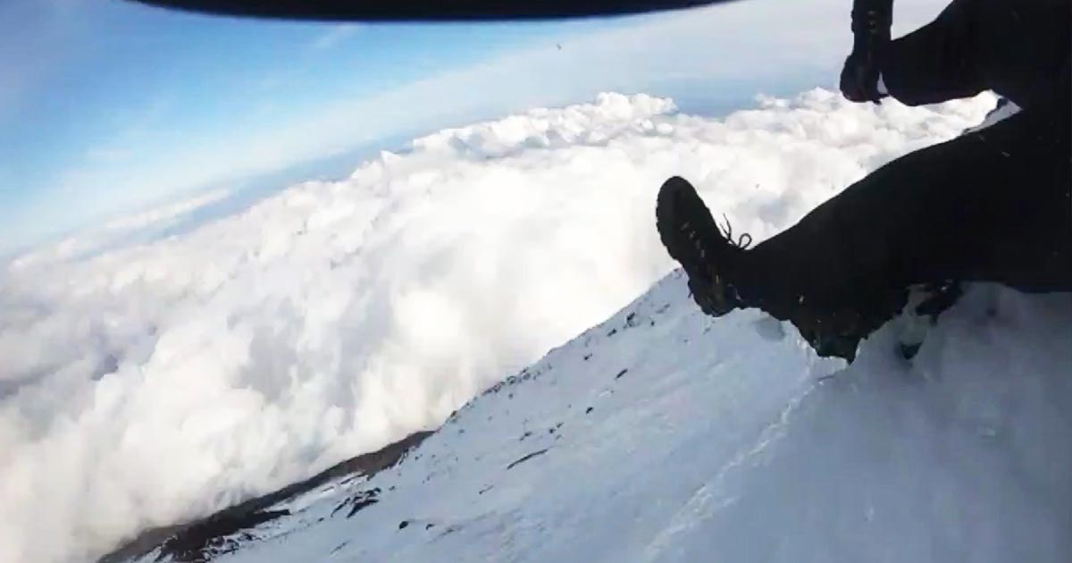 動画 富士山からニコニコ生放送中の男性が滑落 未だ消息分からず ニコニコニュース