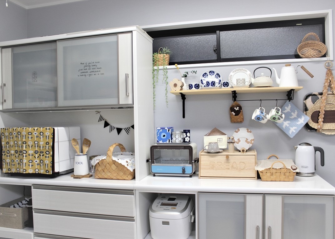 上品なスタイル ニトリ キッチンボード カップボード 食器棚 キッチン