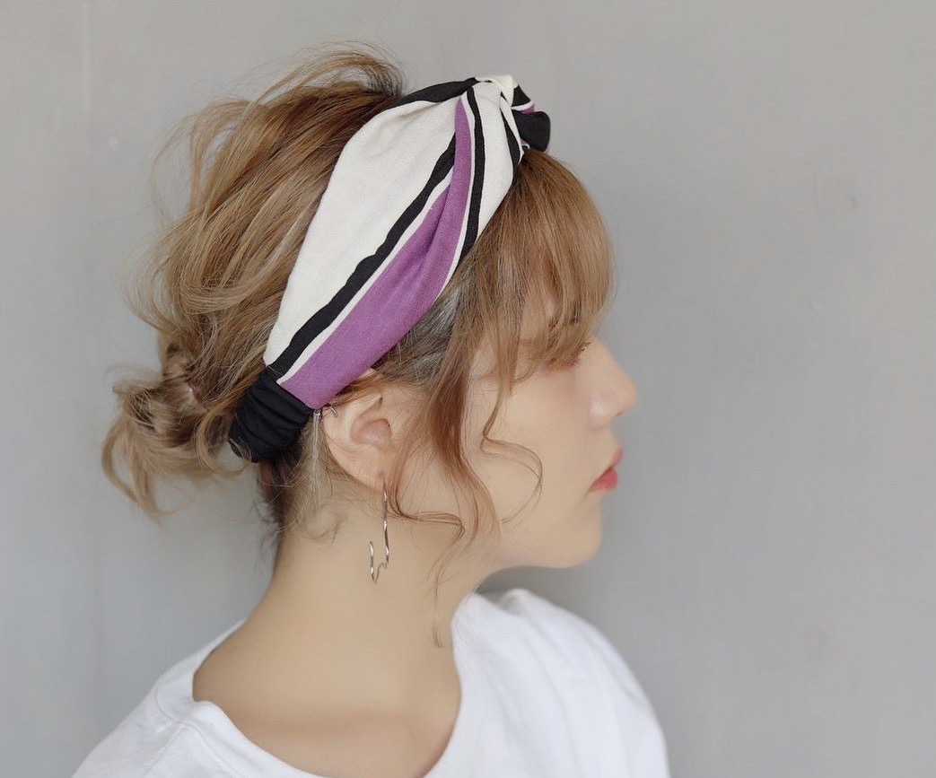 ヘアバンドのおすすめアレンジ8選 今っぽくつけるポイントも紹介 ニコニコニュース