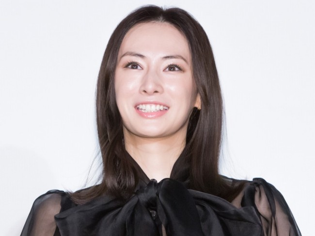 北川景子のショートヘアにネット騒然 とんでもなくきれい どんな髪型でも似合う ニコニコニュース