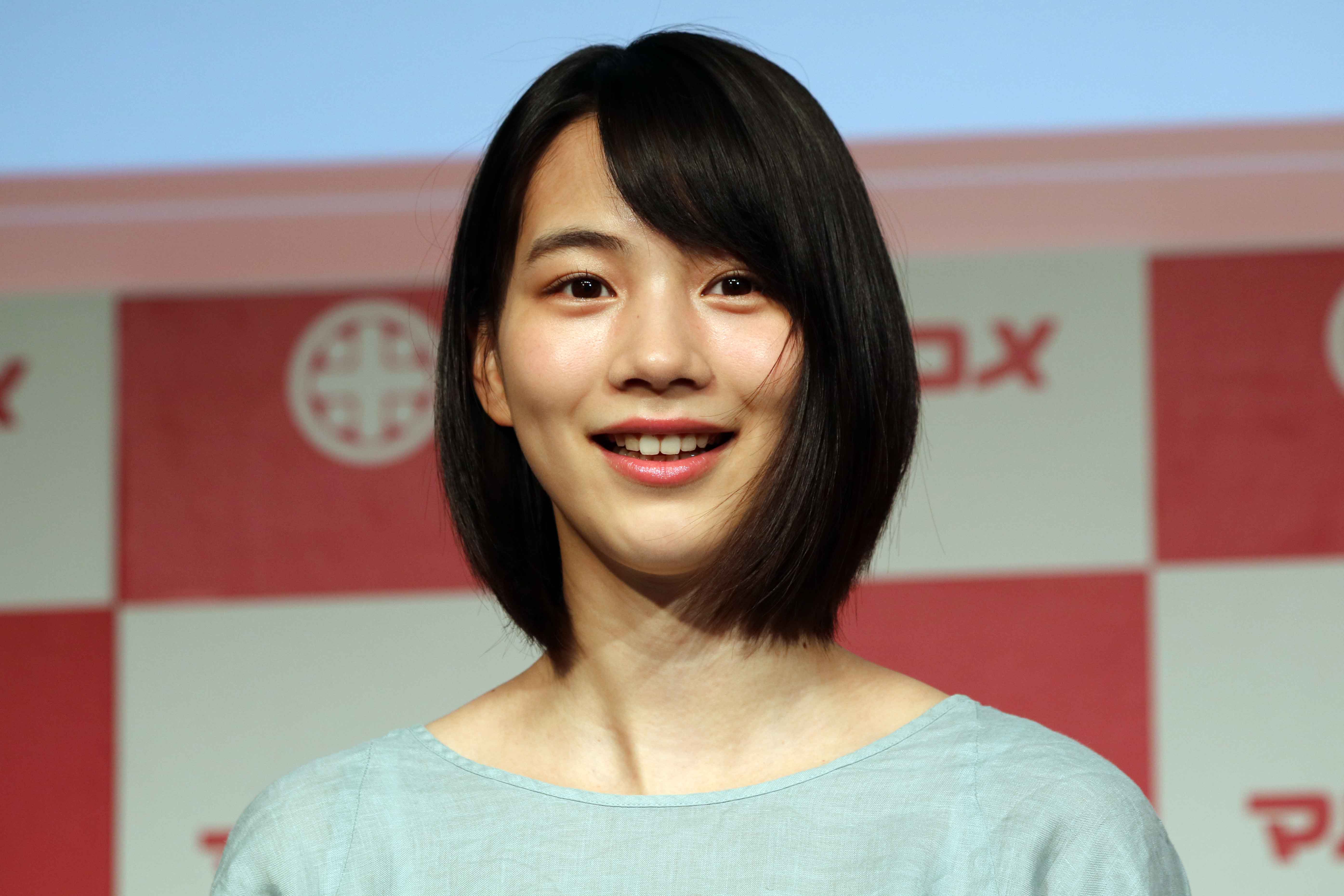 のん 怒りはパワーに フェス開催 スカートから飛び出す美脚も話題 ニコニコニュース