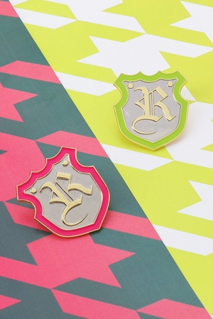 Acos アコス より アイドリッシュセブン Re Valeのブローチ No Doubt が発売決定 ニコニコニュース