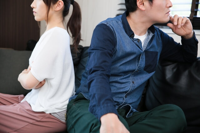 夜中に旦那が無言で家出したのでチェーンロックしてやりました 育児をめぐる夫婦喧嘩に同情と批判続々 ニコニコニュース