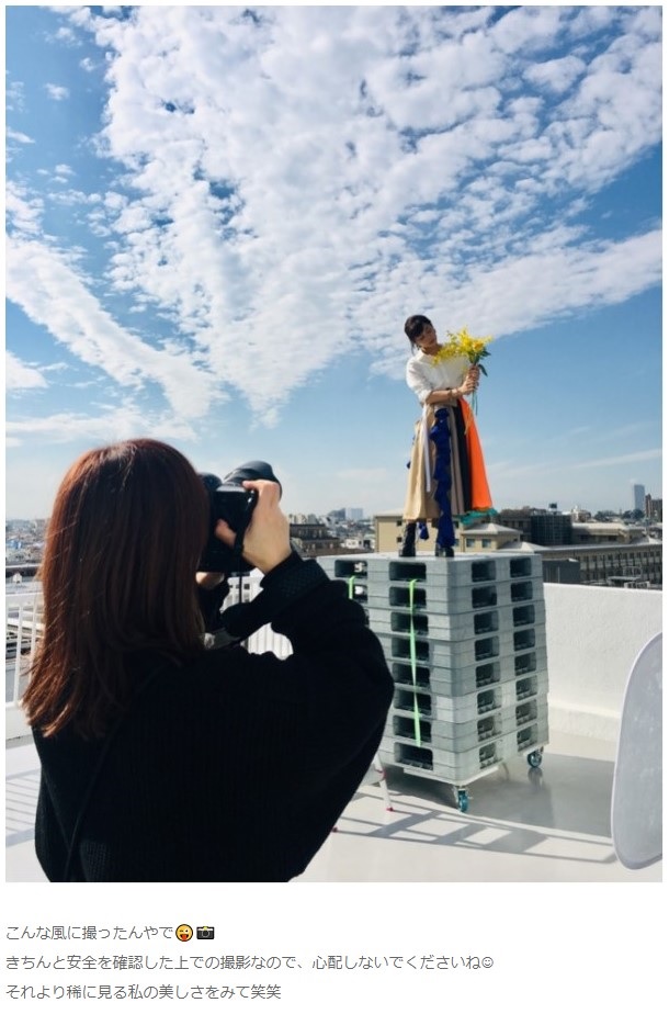 人気声優のアー写撮影風景に心配の声相次ぐ 建物屋上 プラパレ8段の 即席お立ち台 でポージング ニコニコニュース