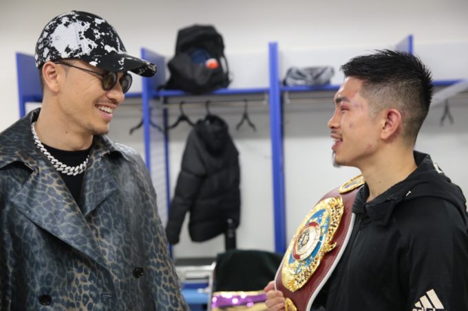 ボクシング井岡一翔の初防衛戦でak 69が生ライブ入場でエール ニコニコニュース