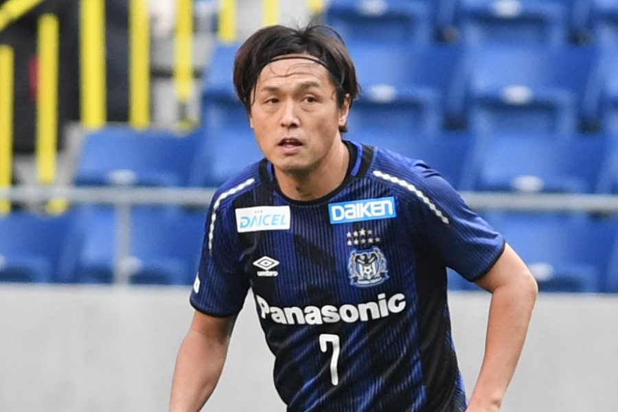 ベテランmf遠藤保仁 メロメロ 写真10枚をjリーグ公開 スーツ男子 も反響 ニコニコニュース