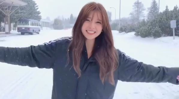 a宇野実彩子 雪景色からの ご報告 動画に反響 可愛いが渋滞 尊い ニコニコニュース
