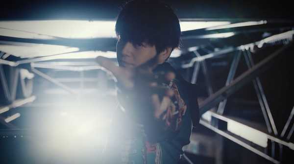 内田雄馬 新曲 Over Mvでロックなパフォーマンスを披露 ニコニコニュース