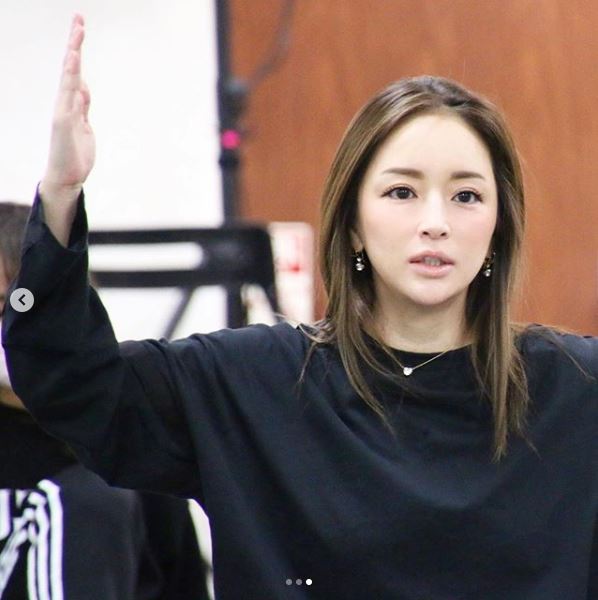 良い顔 浜崎あゆみ 練習風景shot 通しリハへの意気込みに反響 綺麗すぎる ニコニコニュース