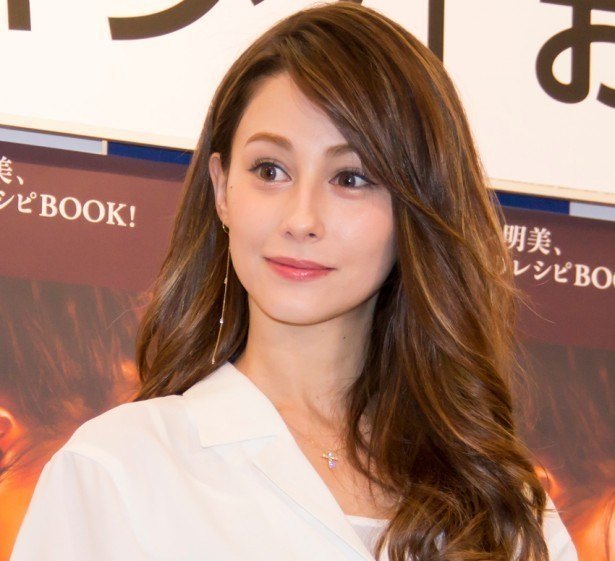 ダレノガレ明美 今のアプリすごい 写真加工shotに2 8万 いいね ニコニコニュース